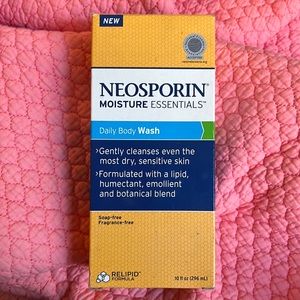NIB Neosporin Moisture Essentials Daily Body Wash 10fl oz